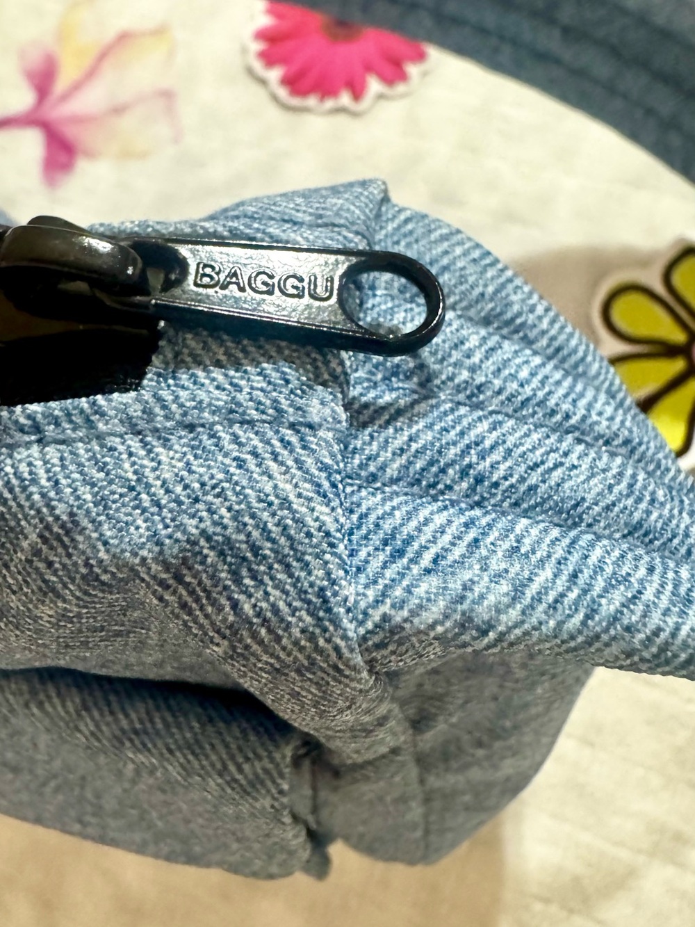 BAGGU Digital Denim Cargo Shoulder Bag ✨ - Picture 5 of 9
